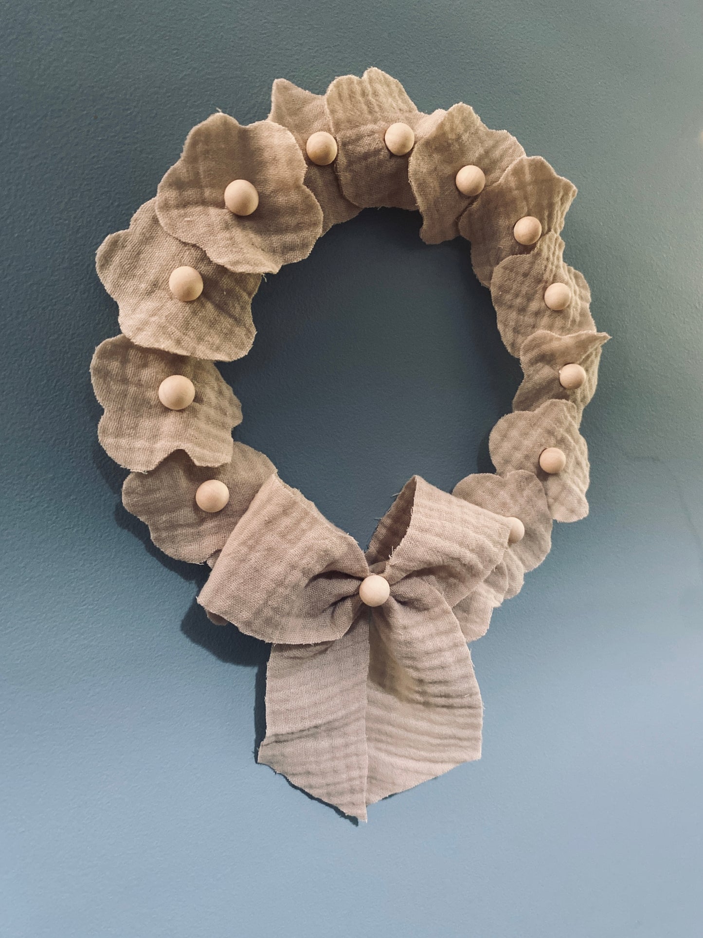Couronne florale Augustine gaze de coton beige