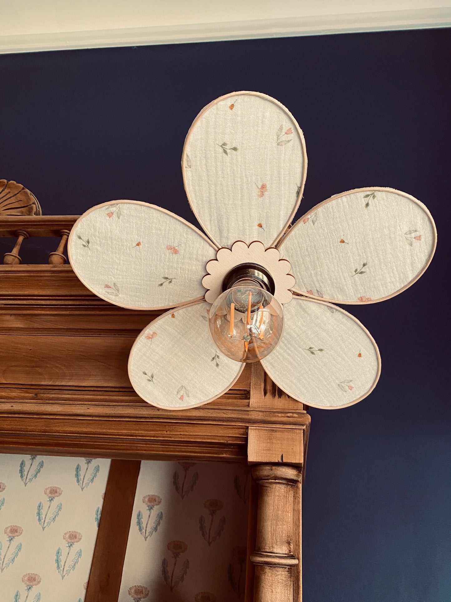 Lampe Anna gaze de coton fleuri