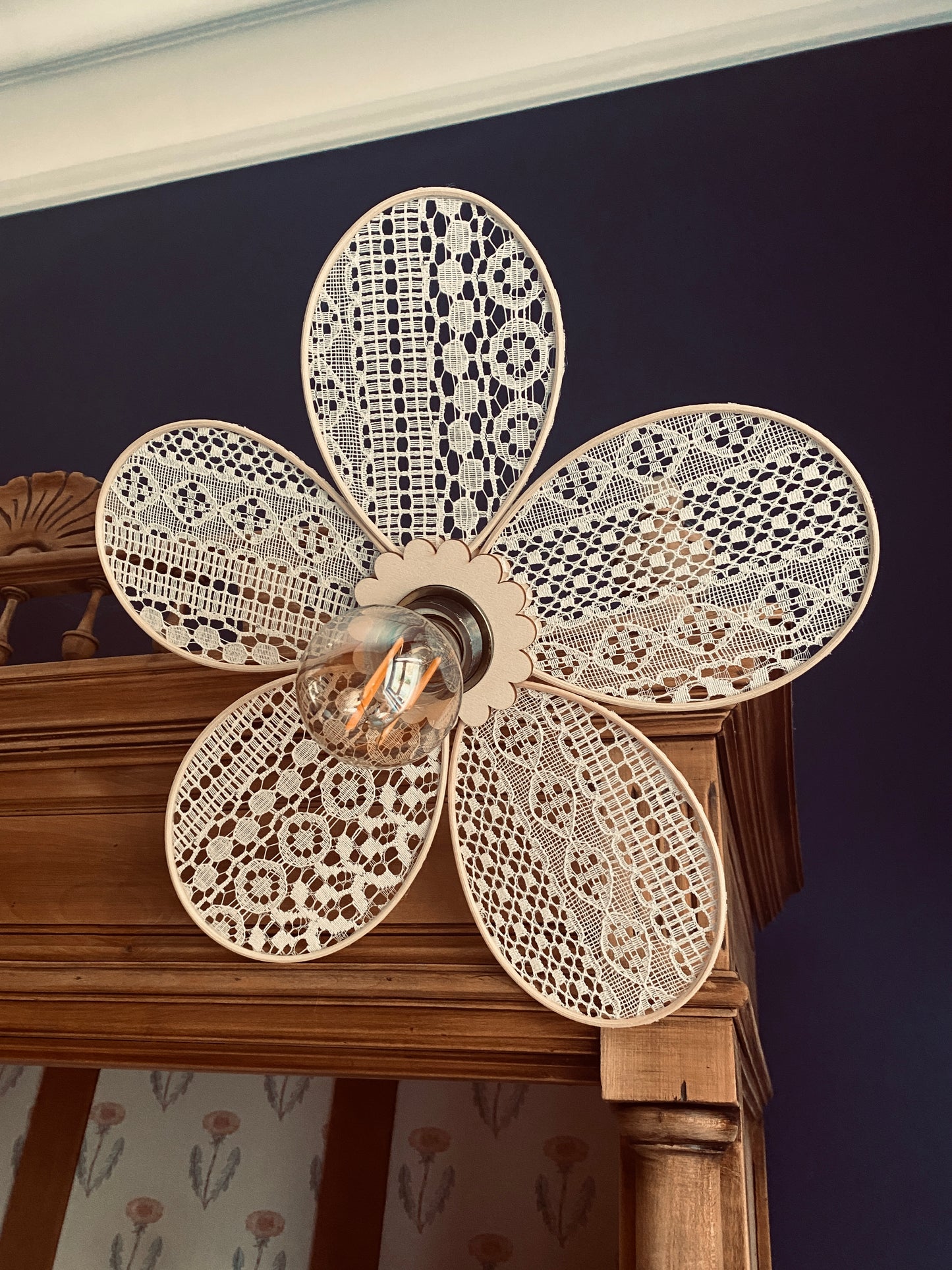 Lampe Anna dentelle