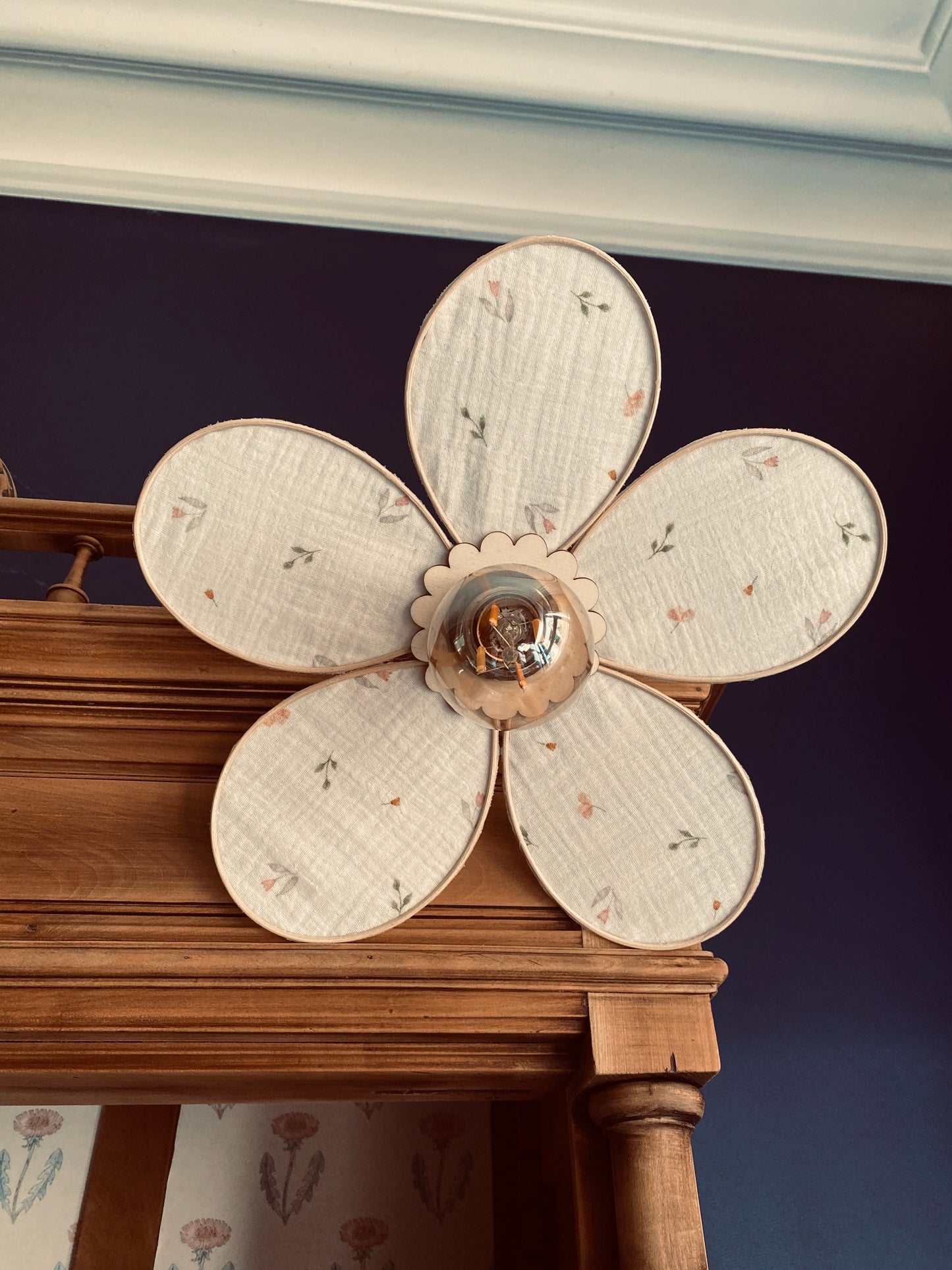 Lampe Anna gaze de coton fleuri