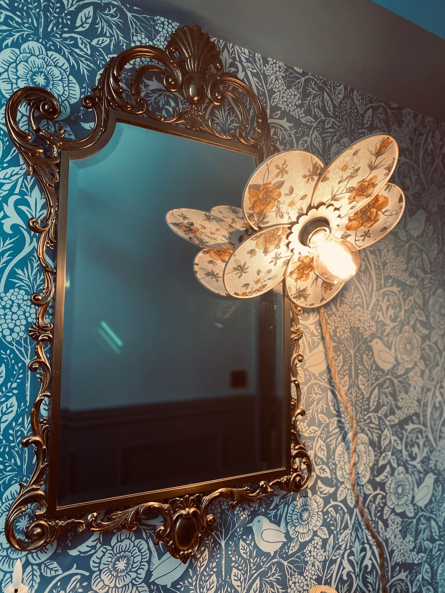 Lampe Anna charme anglais fleuri